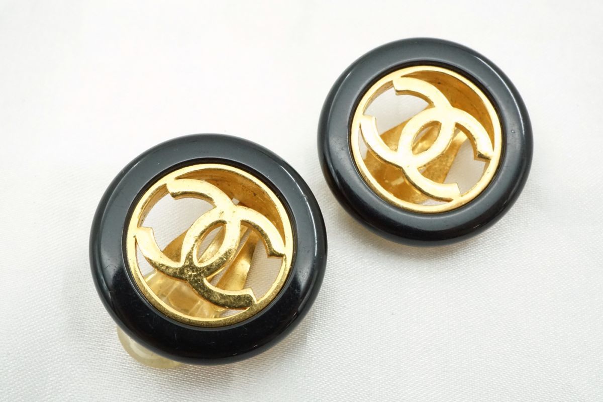 シャネル ヴィンテージ 97A イヤリング ココマーク ラウンド 金 ゴールド ブラック アクセサリー CHANEL 6460j