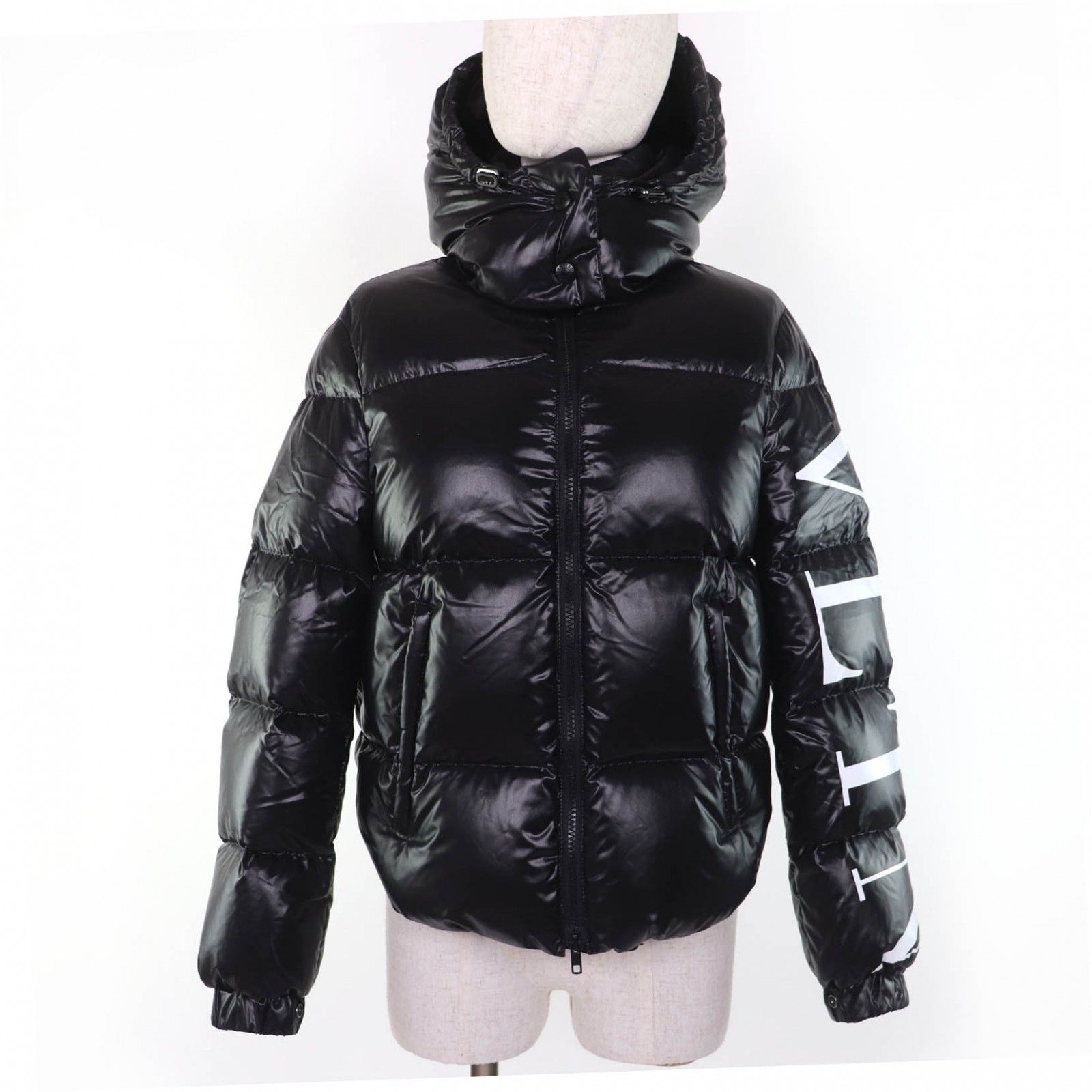 美品☆VALENTINO ヴァレンティノ UB3CN01P5LE VLTNロゴ ダウンジャケット ブラック ホワイト 36 イタリア製 正規品 レディース