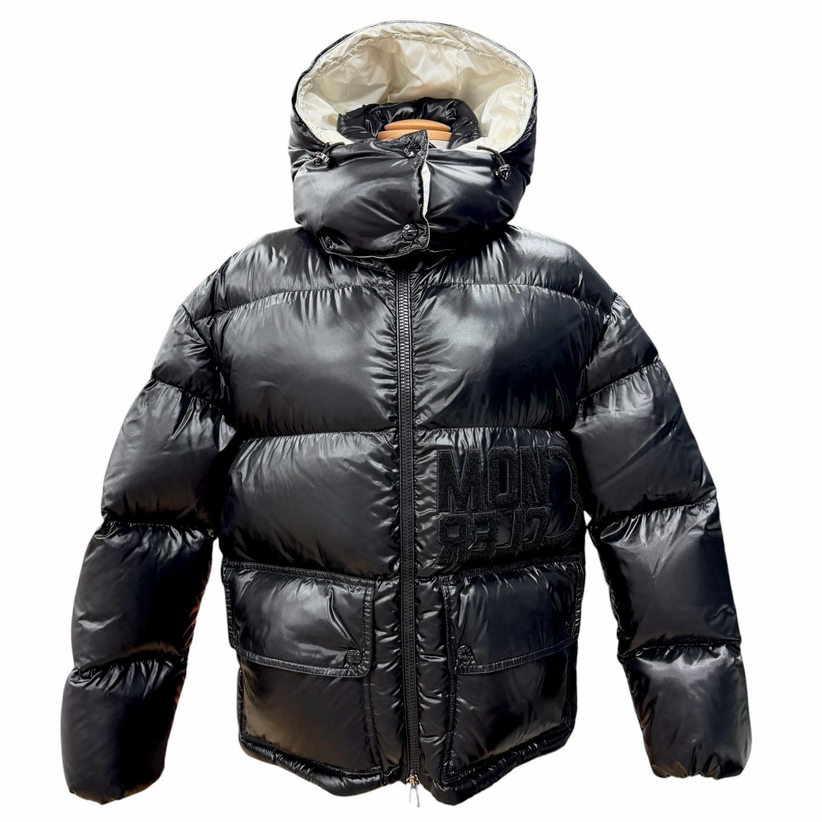 未使用品△MONCLER モンクレール 2022年製 ABBAYE アベイ ロゴ フード付き ジップアップ ダウンジャケット ブラック 0 国内正規品 レディース