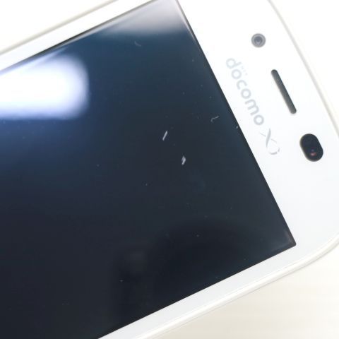 ホワイト 3カメラ スマートフォン 本体 64GB☆トリプルAIカメラ搭載