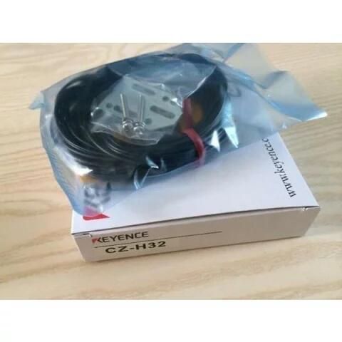 【新品★送料無料 】KEYENCE CZ-H32 【６ヶ月保証】