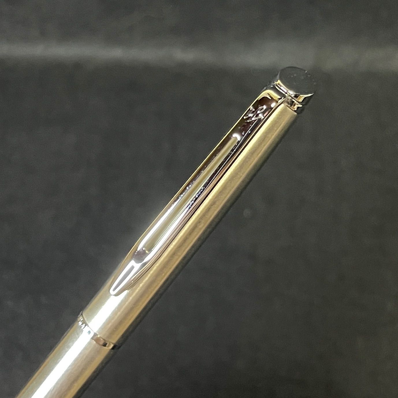WATERMAN シルバーボールペン 専用ケース付き WATERMAN シルバー ボールペン 専用ケース付き - メルカリ