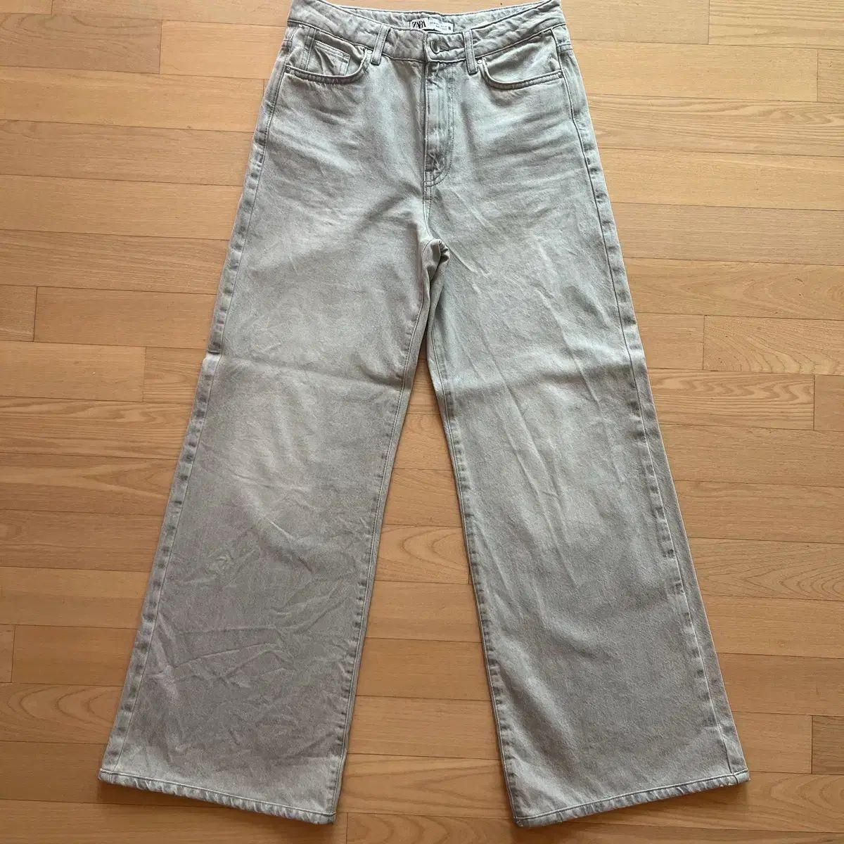 ザラ ZARA ライトグレー ワイド デニム パンツ 4,290円