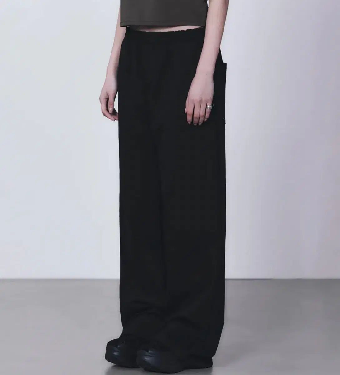 トリミングバード TMB Square Logo Sweat Pants Blac