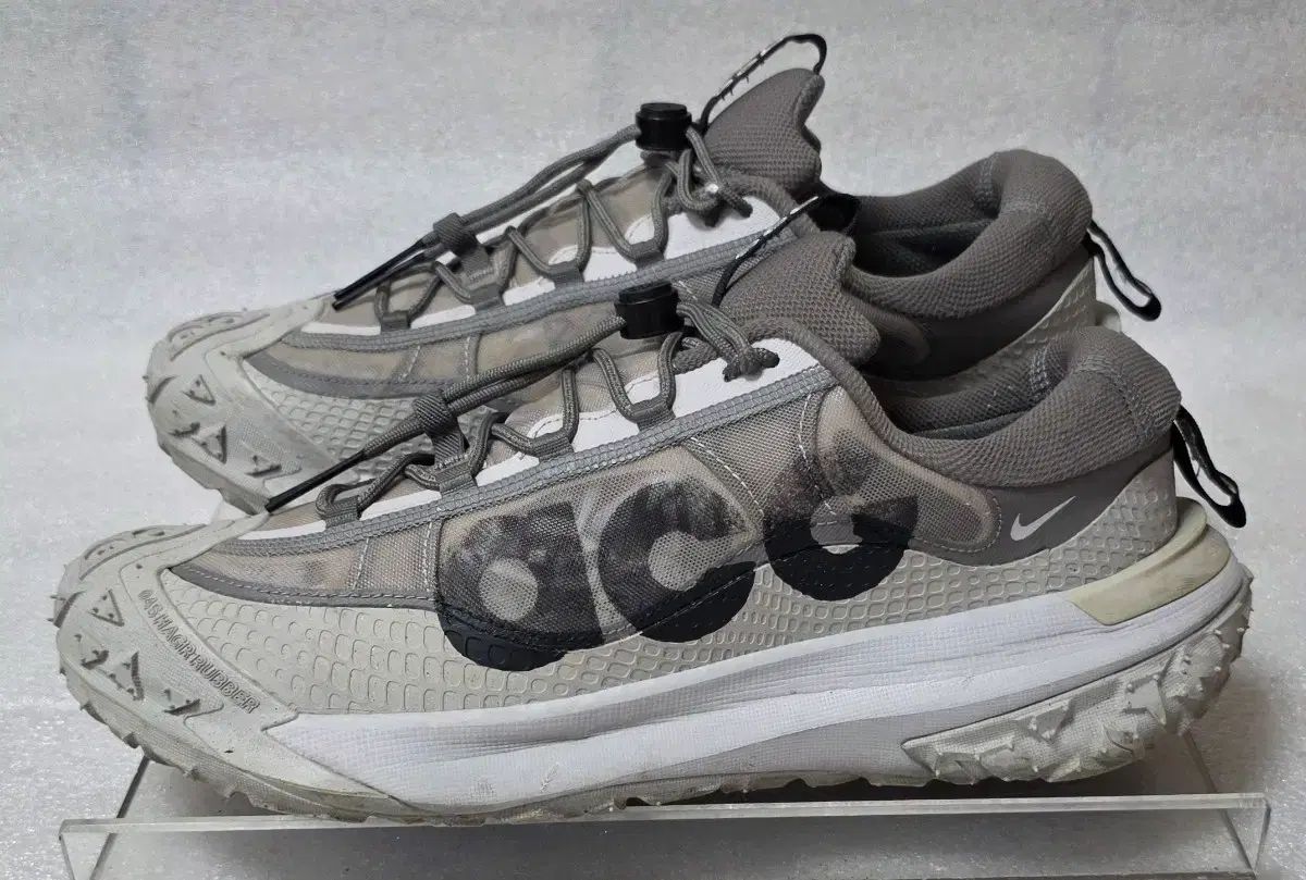 ナイキ NIKE ACG マウンテン フライ 2 ロー トレッキングシューズ スニーカー 280