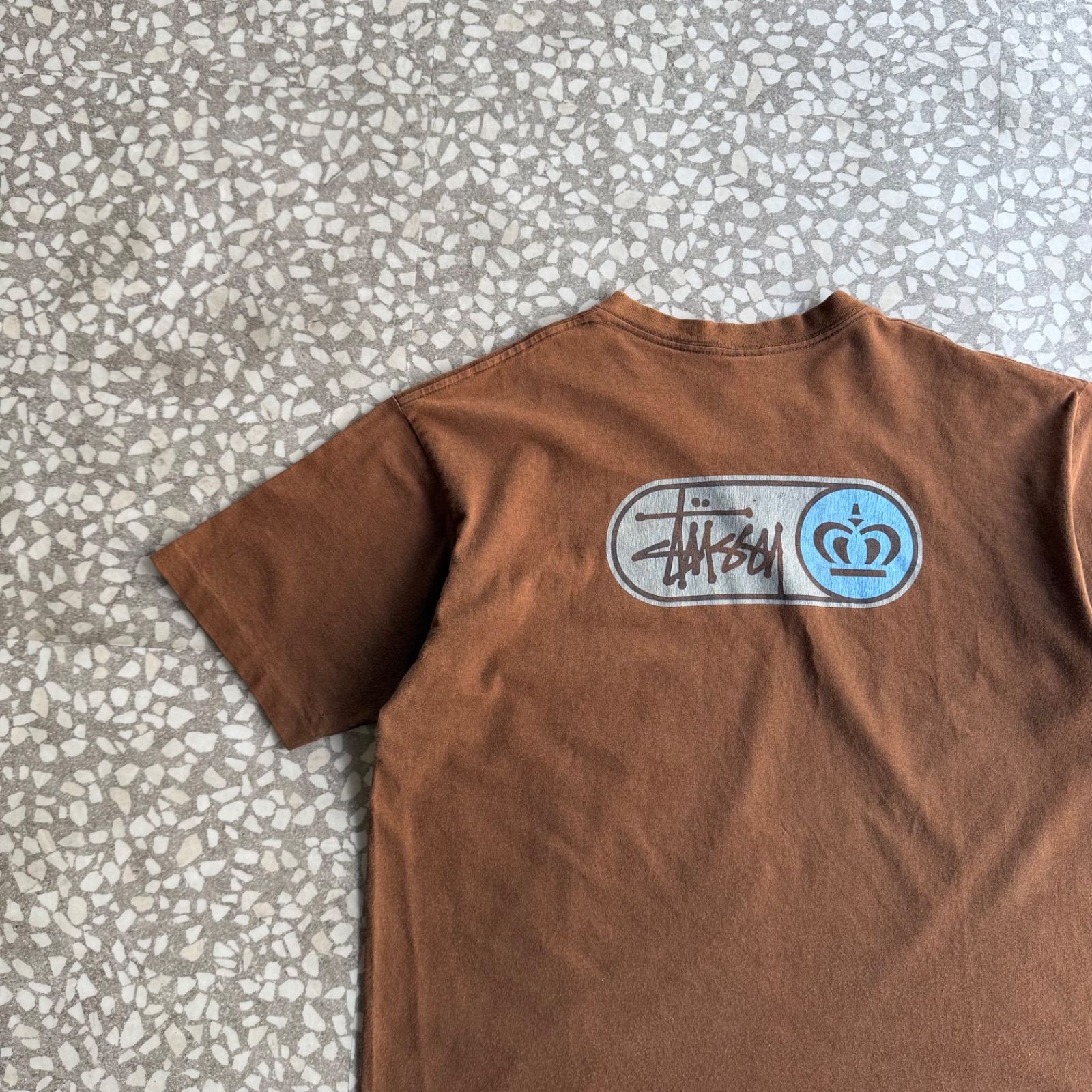 STUSSY / 90’s usa製 back print T-shirt size XL オールドステューシー　シングルステッチ アメリカ製 バックプリント クラウン　ストリート　ユニセックス　半袖 sk8 オーバーサイズ