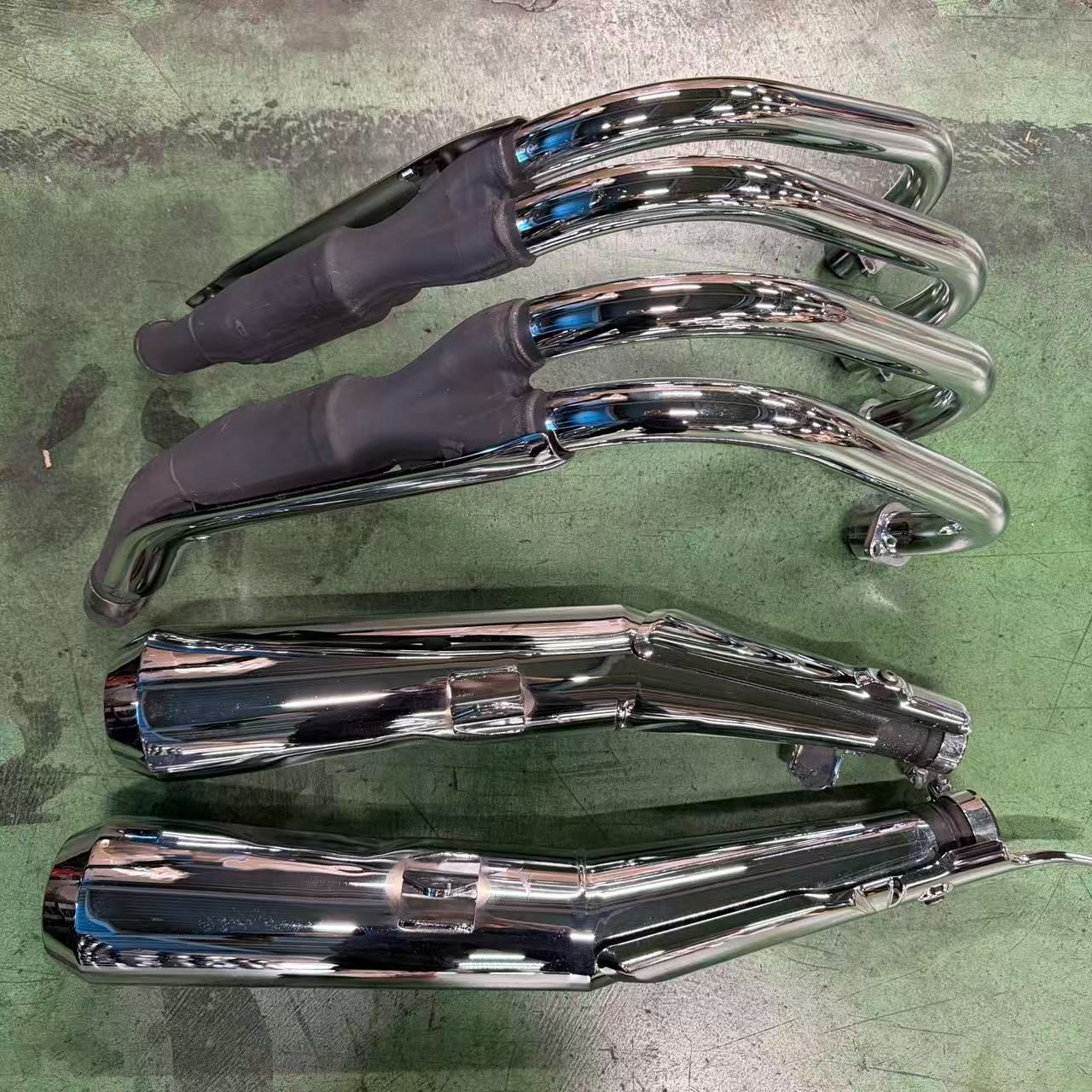 ★中古・３営業日以内発送★ホンダ　CB1100　（SC65） 純正マフラー