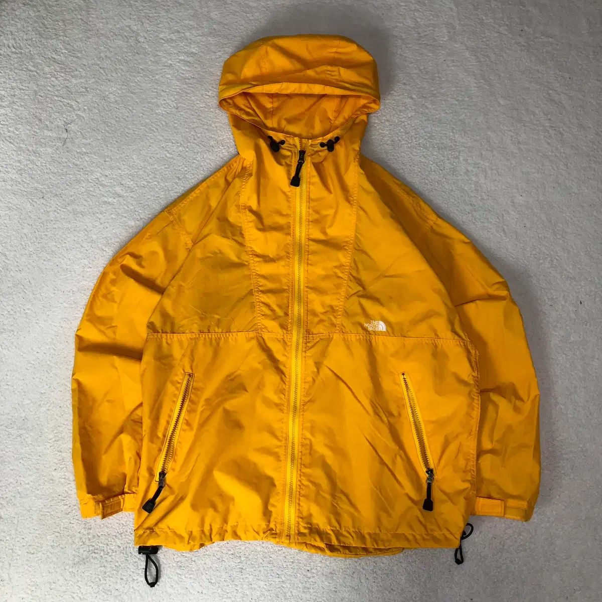 THE NORTH FACE ザノースフェイス イェロー 黄色 ウィンドブレーカー