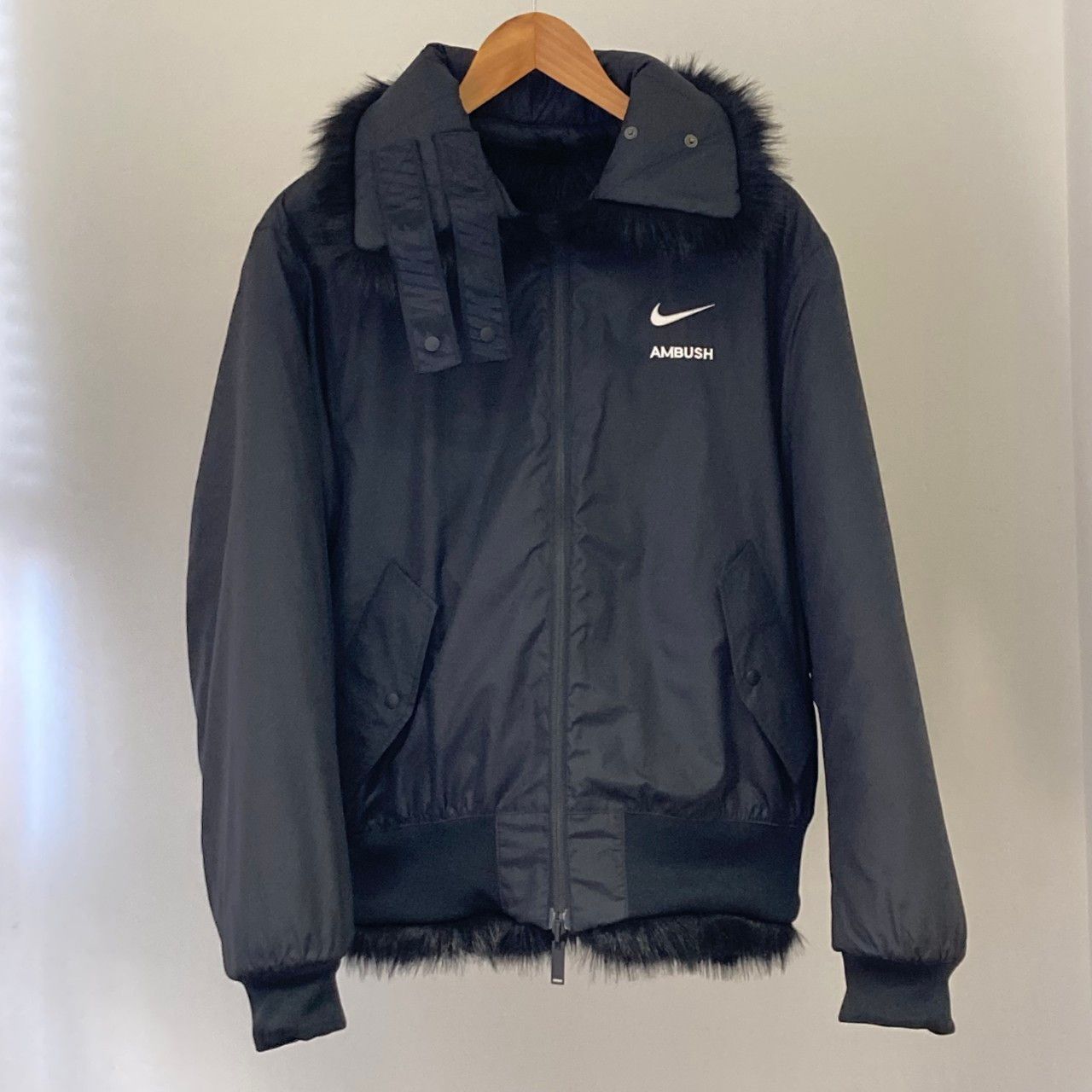 NIKE（ナイキ） ×AMBUSH(アンブッシュ)　 M フェイクファー AQ9225-010 ノーカラージャケット ブラック
