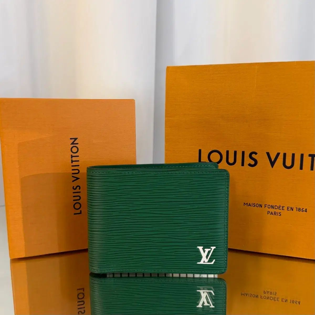 Louis Vuitton LV マルチ マルチウォレット エピ メンズ 二つ折り財布 グリーン