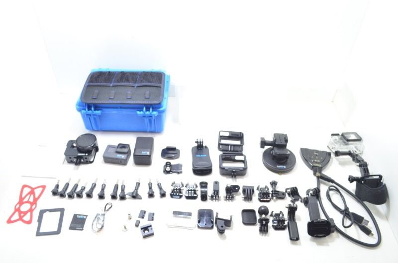 【送料無料】　ゴープロ GoPro HERO6 アクションカメラ 大量アクセサリーセット 防水ケース バッテリー付き