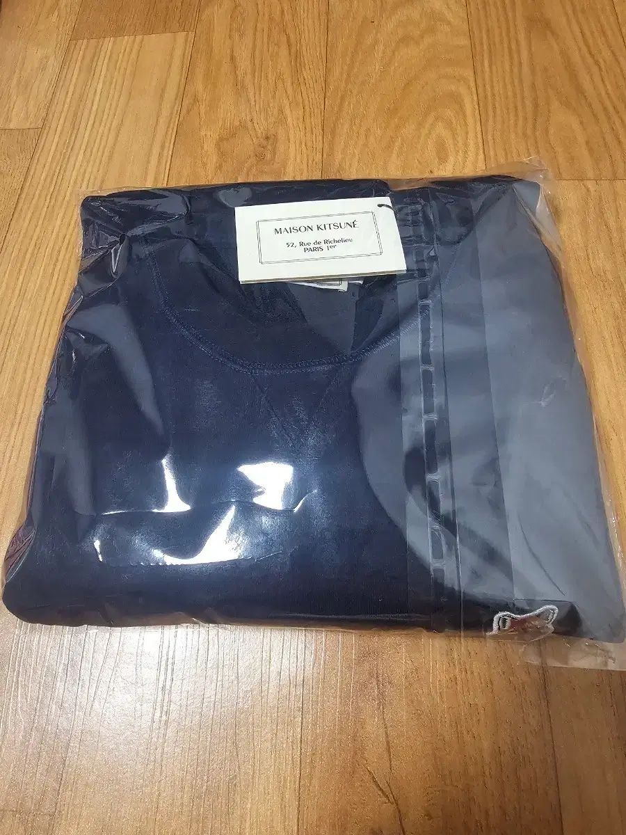 メゾンキツネ ネイビー スウェット 新品 L