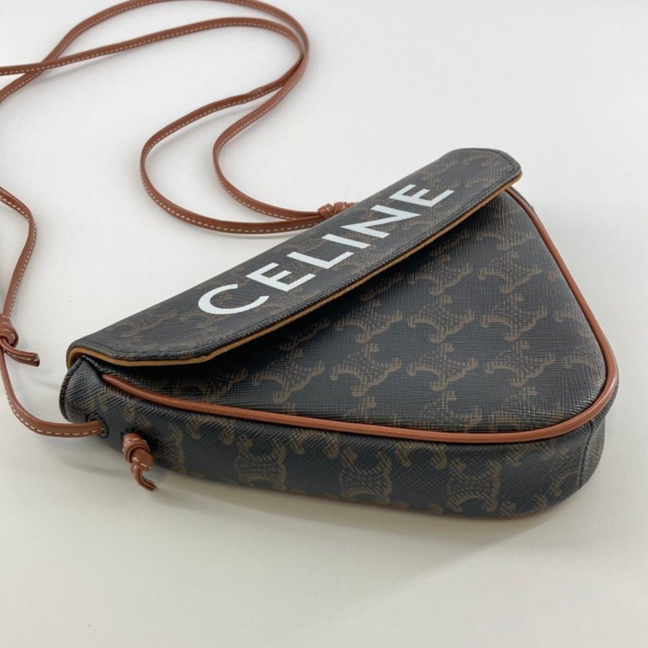 CELINE（セリーヌ） トリオンフ トライアングルバッグ ショルダー 