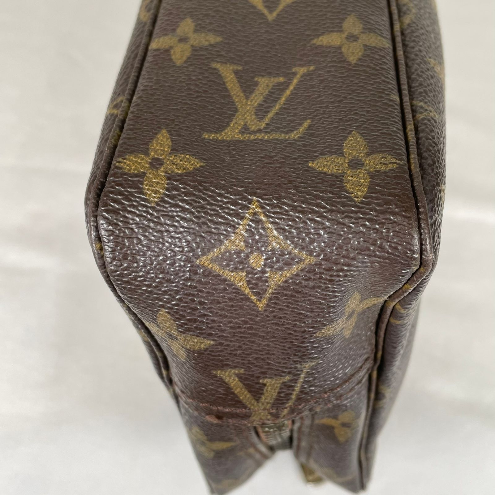 LOUIS VUITTON ルイヴィトン スクエア型ポーチ トゥルース トワレット 