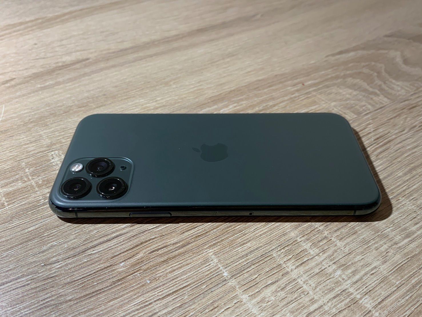 iPhone 11 Pro 256GB ミッドナイトグリーン