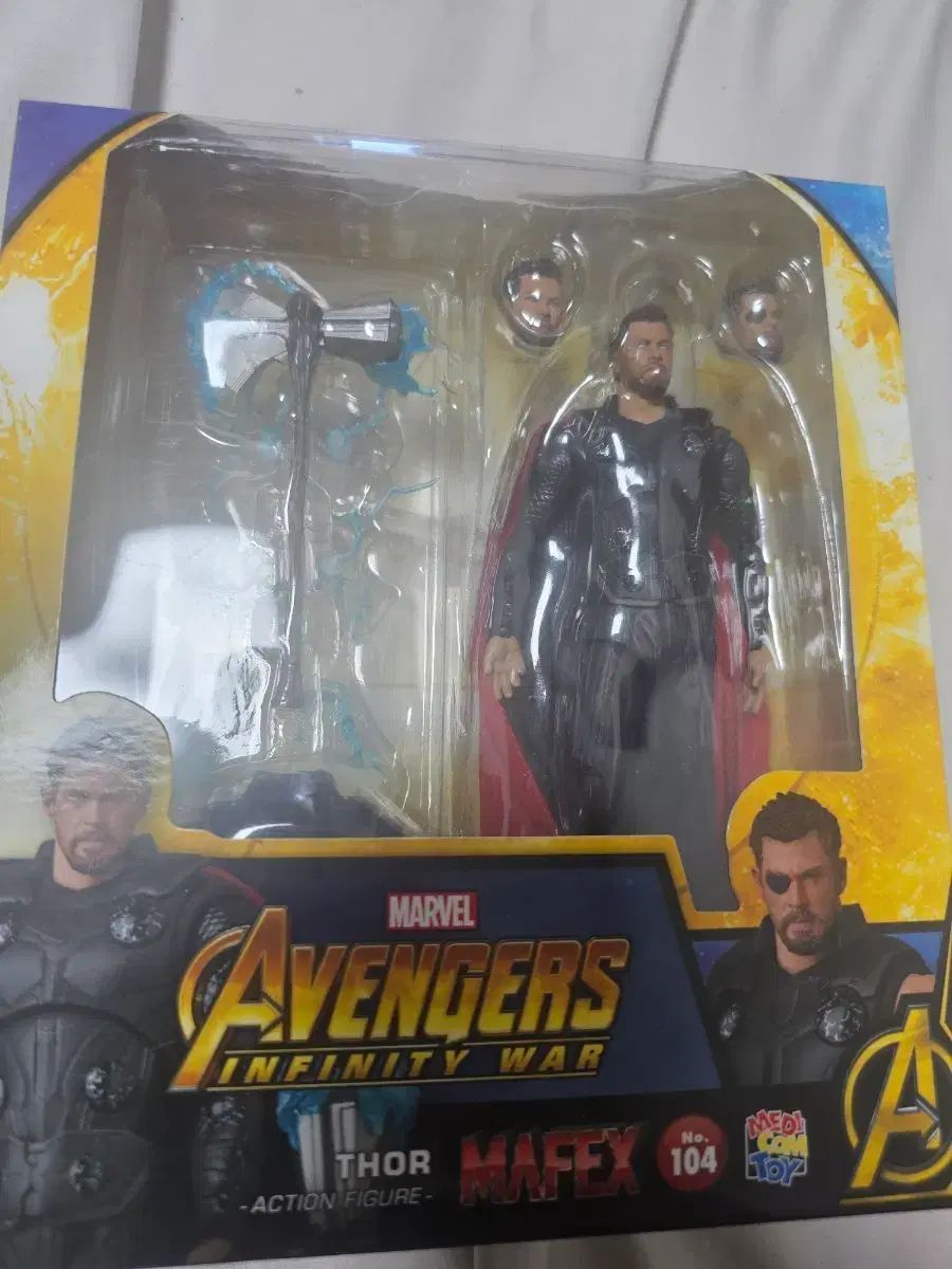 MAFEX(マフェックス) MARVEL(マーベル) アベンジャーズ インフィニティ・ウォー トー Tシャツ
