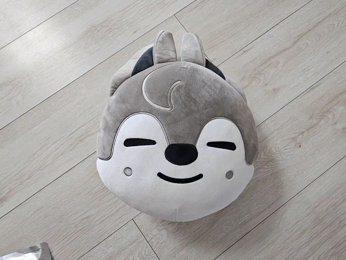 Stray Kids(ストレイキッズ・スキズ・SKZ) SKZOO Wolf Chan(ウルフチャン) PLUSH クッション 未使用 バンチャン(BANG CHAN) 公式グッズ