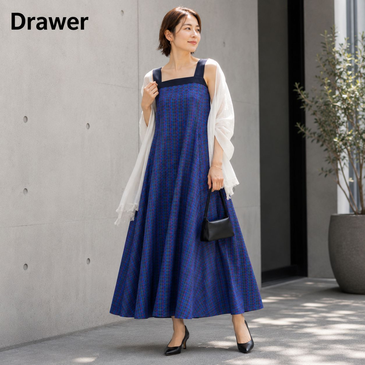 Drawer ドゥロワー シルク100% サッカーチェックワンピース ノースリーブ 青系 ブルー チェック柄 フレア ロング丈 マキシ丈 シルクサッカー生地 裏地あり　希少　レア　極美品 定価約14万円