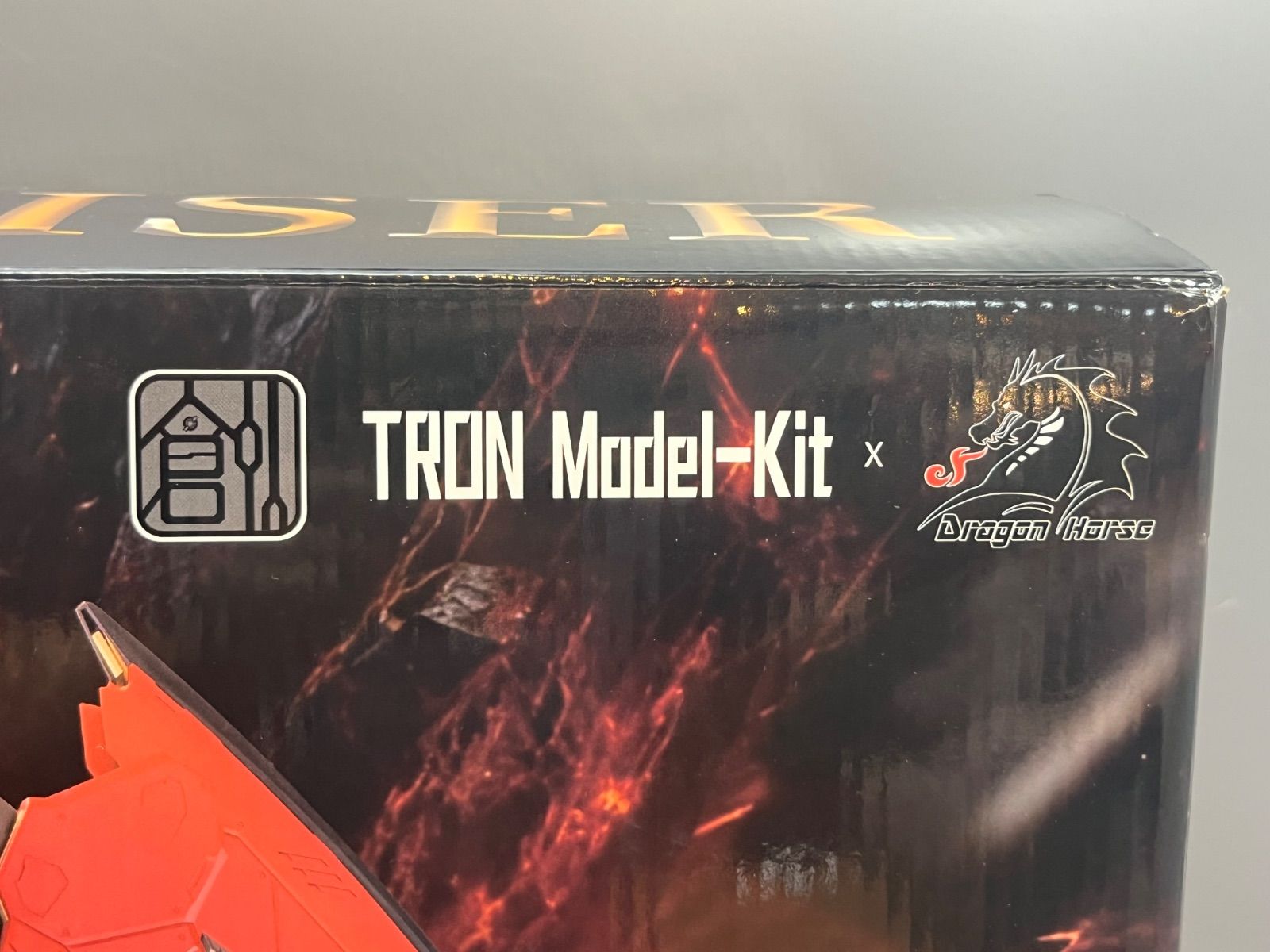 【完成品】TRON MODEL × DRAGON HORSE マジンカイザー 合金フレーム プラスチックモデルキット プラモデル　完成品