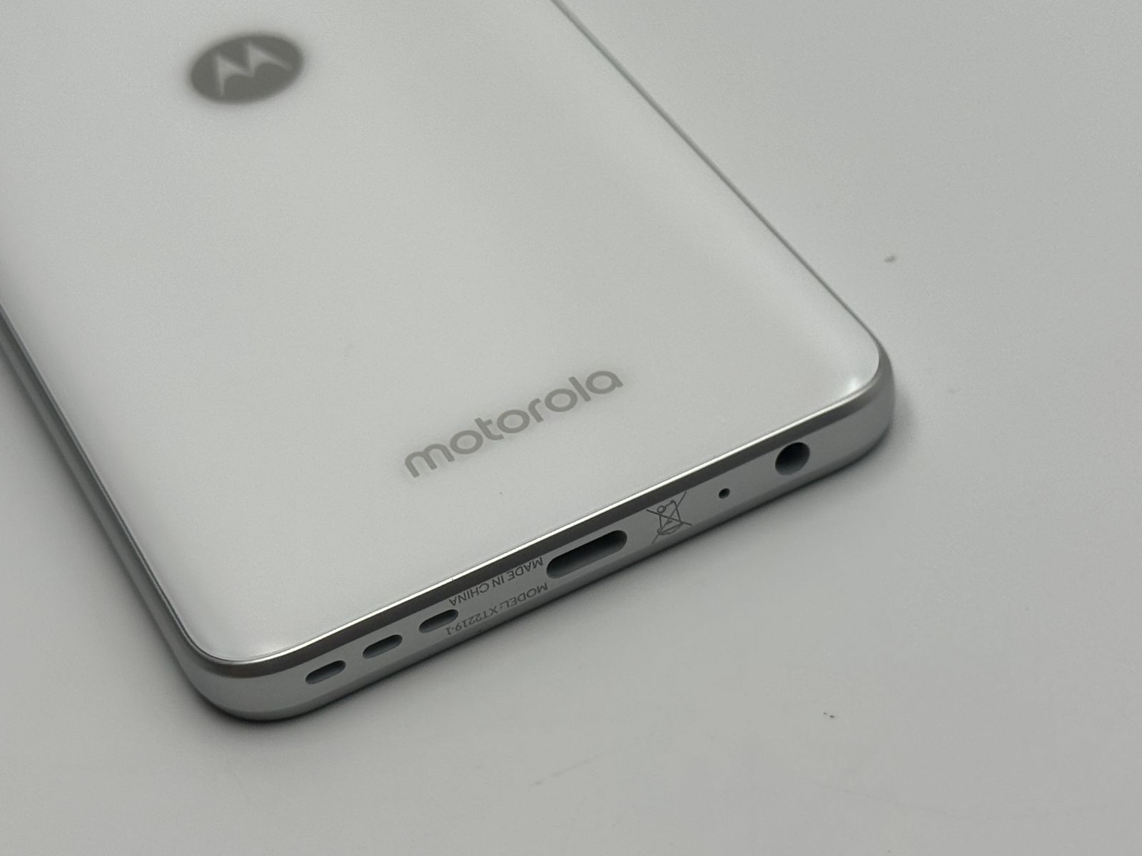 Motorola moto g52j 5G パールホワイト 新品未開封 Motorola/moto g52j 5G/パールホワイト 未開封6月購入 moto