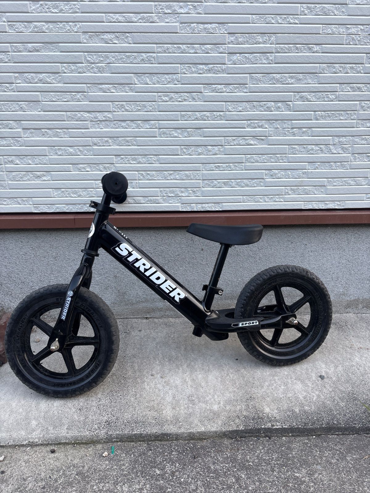 STRIDER ストライダー 12インチ 日本正規品 黒-アウトレット新品