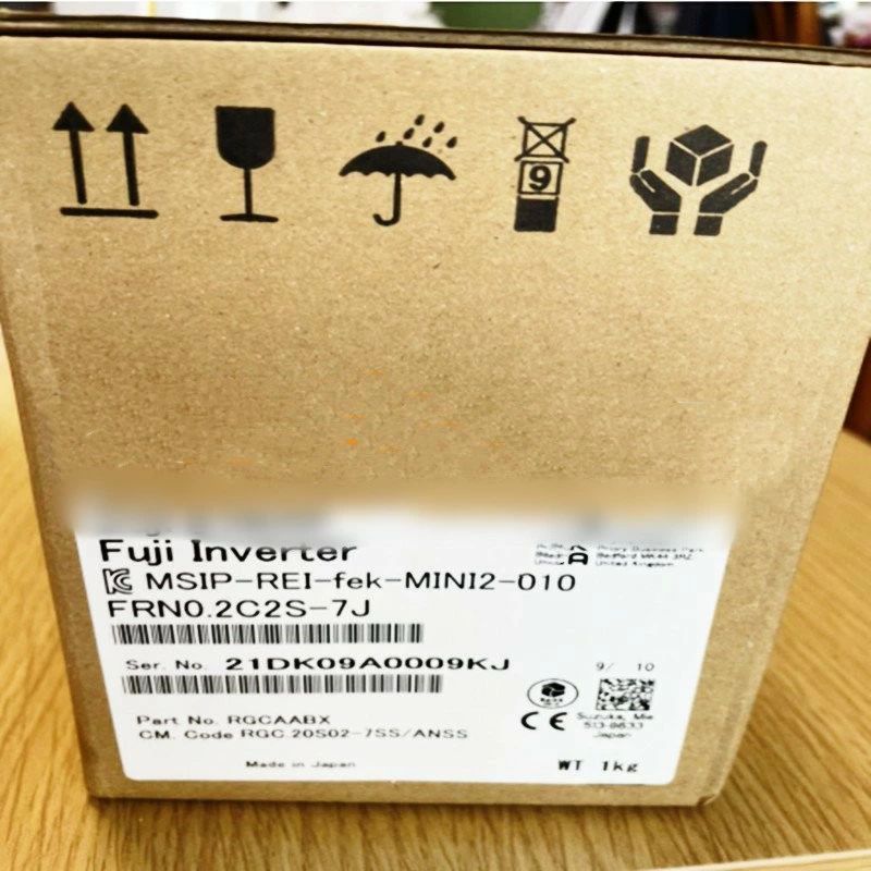 新品【 ★送料無料 】 FUJI 富士電機 FRN0.2C2S-7J 0.2KW 200V 用インバータ【６ヶ月保証】