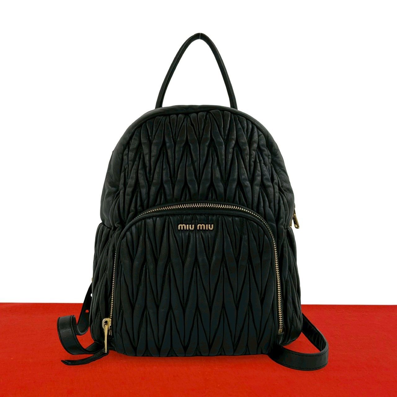 極 美品 MIUMIU ミュウミュウ マテラッセ ライン ロゴ 金具 レザー 本革 リュックサック バックパック デイパック ブラック 黒 26101