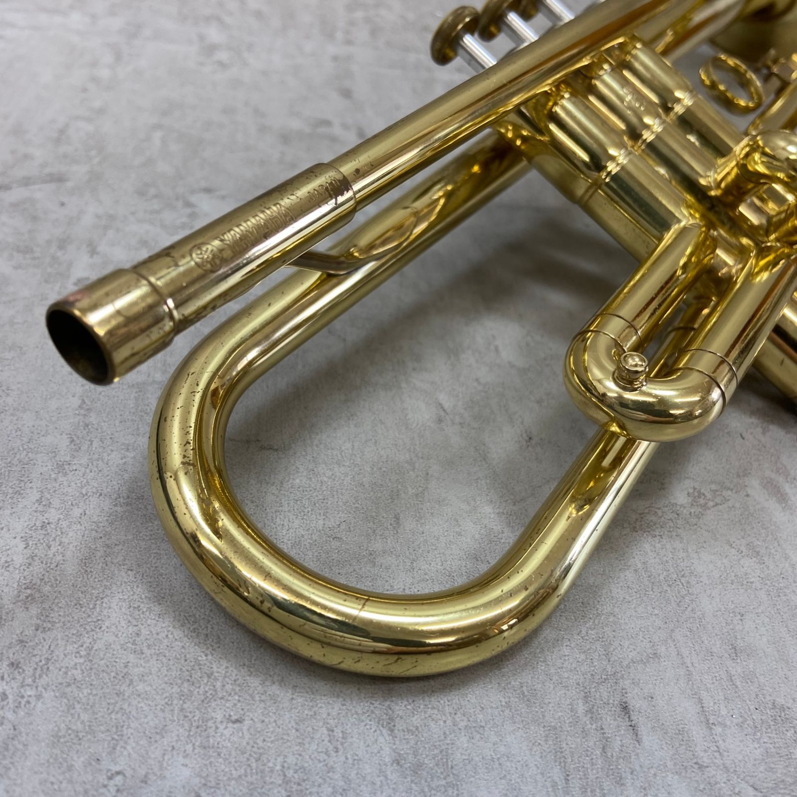 ヤマハ B♭トランペット YTR-235 ラッカー 純正レザーケース 管楽器
