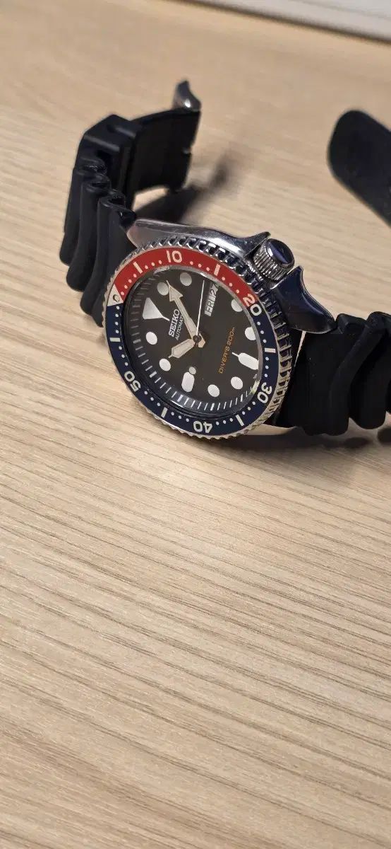 SKX009