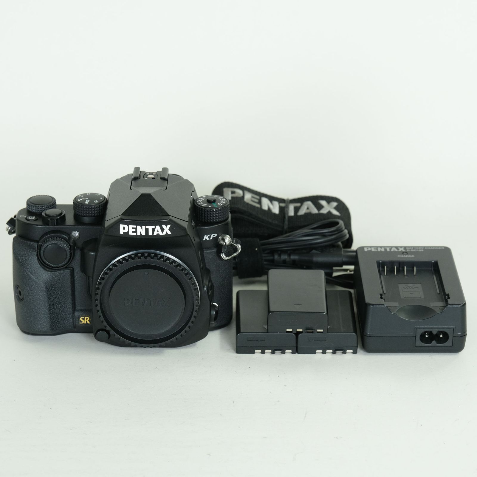 良品 | シャッター数39,272回｜バッテリー3個付] PENTAX KP | PENTAX K