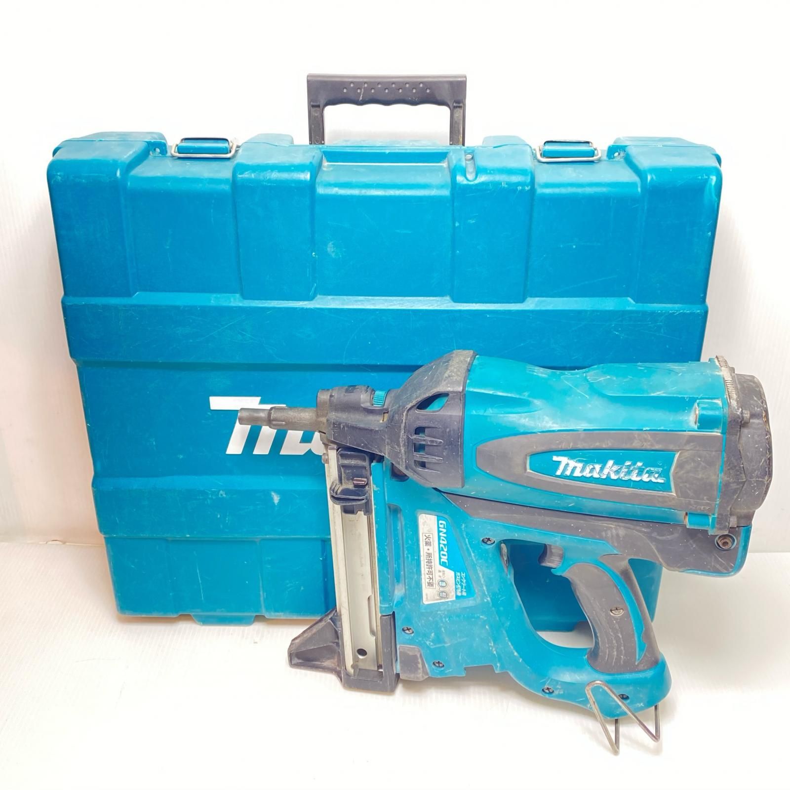 MAKITA マキタ ガスピン釘打ち機 ケース付 現状販売 ガス無いため動作未確認 GN420C ブルー
