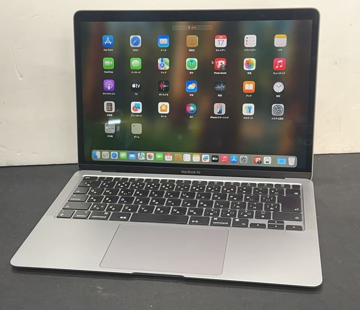 MacBook Air（M1 / 2020）13.3インチ 8GB / SSD 256GB ++924051