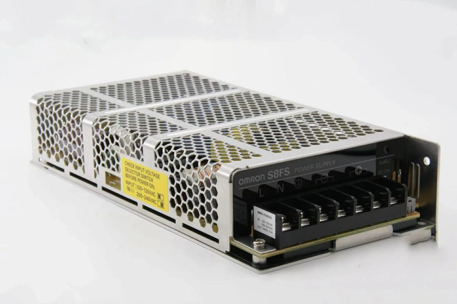 新品【 ★送料無料 】OMRON オムロン S8JX-N60024C 24VDC 27A 用 スイッチ電源【６ヶ月保証】