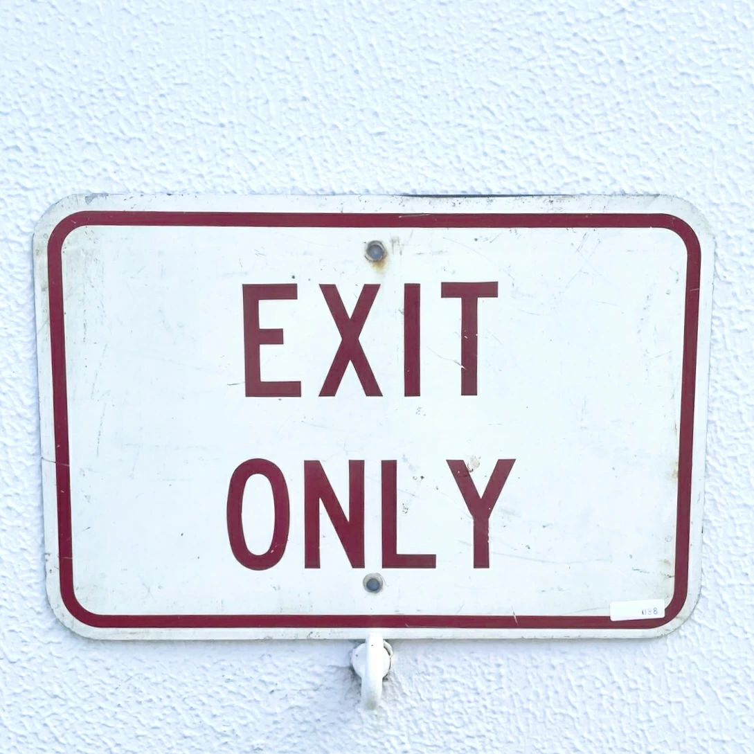 ヴィンテージ EXIT ONLY 看板 メタルサイン / 出口標識 アメリカン ガレージ USA ストアサイン インダストリアル 雑貨