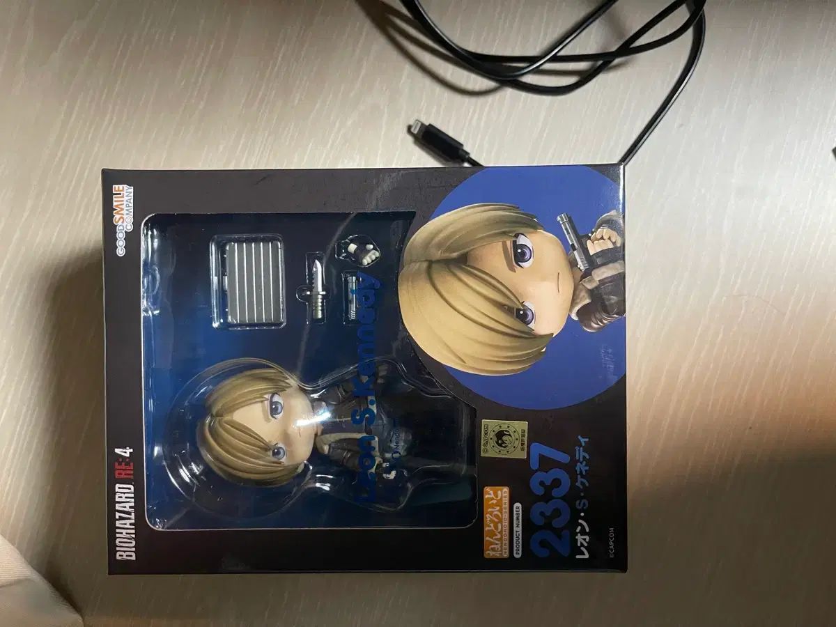 レオン ケネディ ねんど 出品
