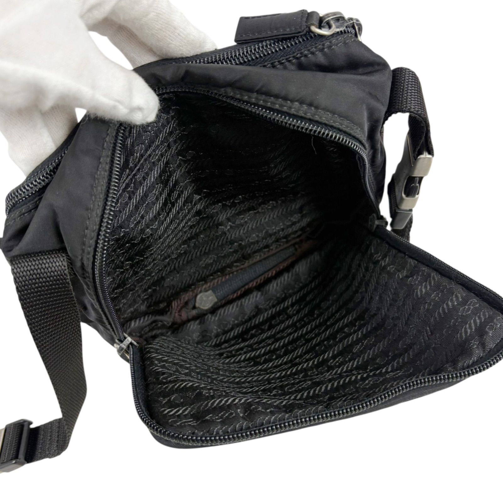 PRADA プラダ トライアングルロゴ ミニショルダーバッグ クロスボディ 