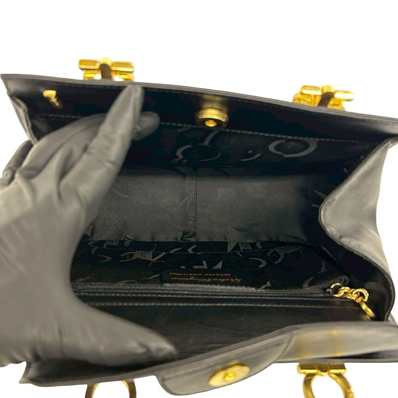極 美品 Salvatore Ferragamo サルヴァトーレフェラガモ ガンチーニ 