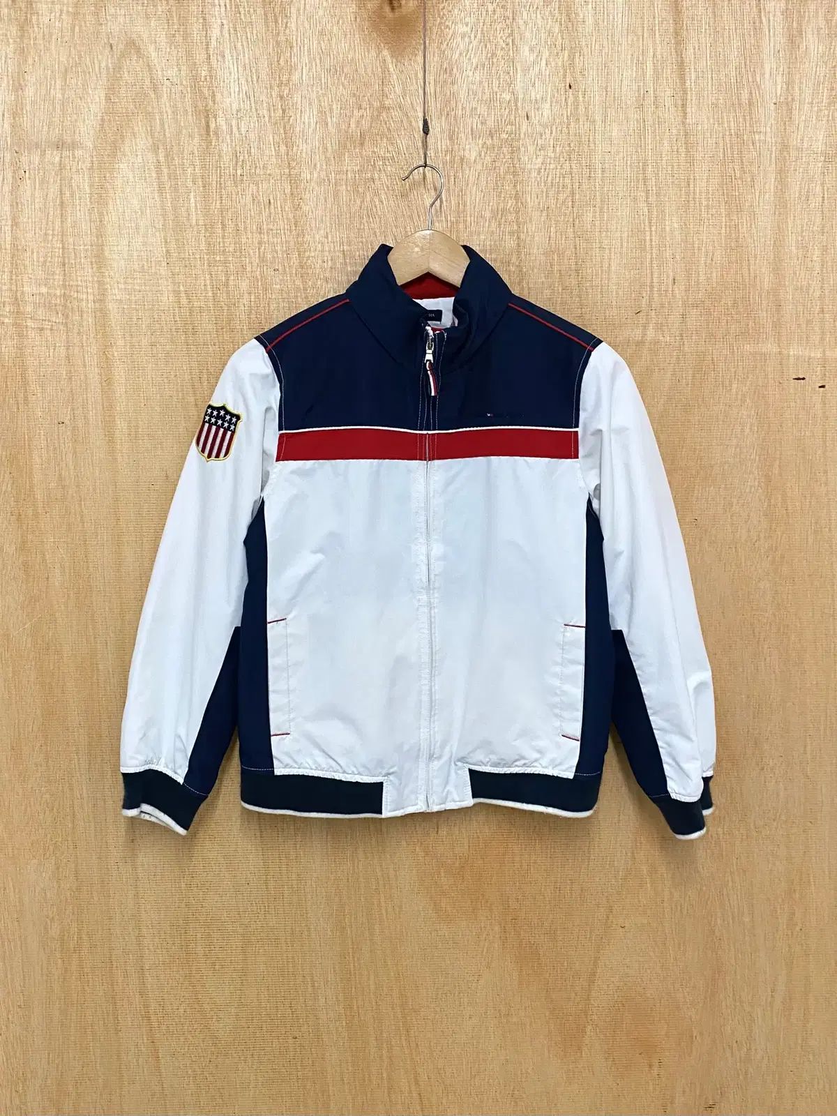 Tommy Hilfiger トミーヒルフィガー ウィンドブレーカー