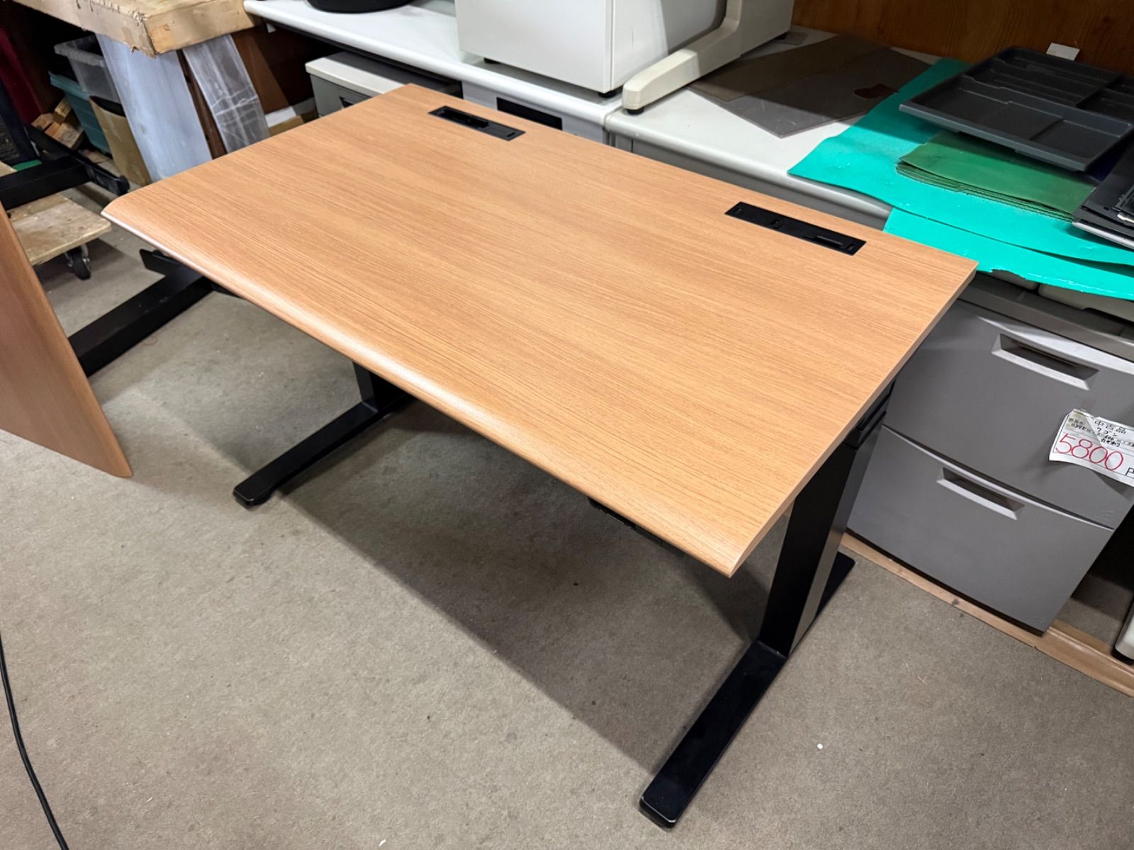 東京までの配送費込み　オカムラ スイフト 電動昇降デスク W1150×D675×650--1250㎜