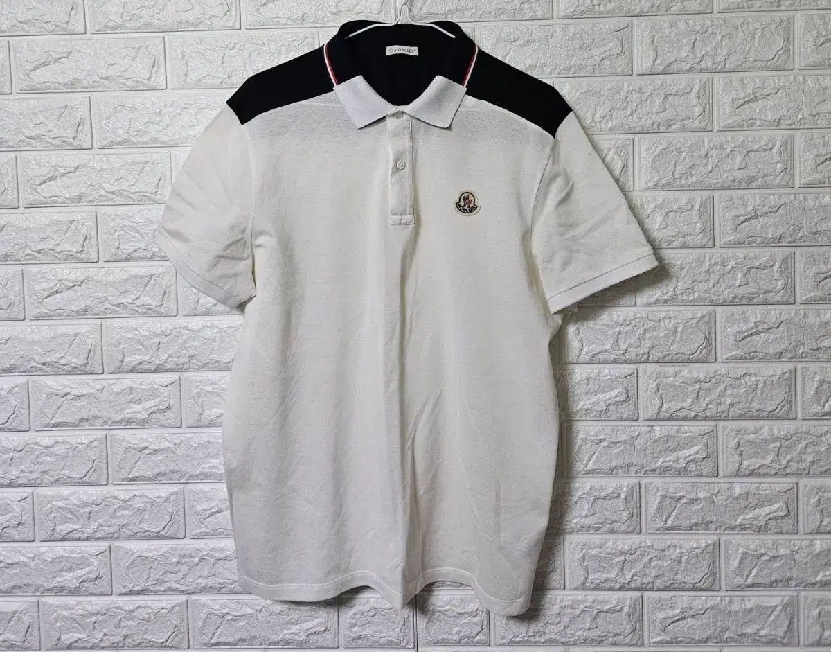 モンクレール ポロTシャツ 出品