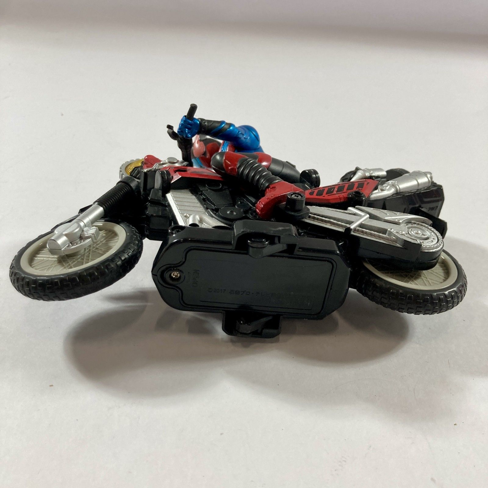 ☆ 仮面ライダービルド マシンビルダー ラジコン フィギュア リモコン 