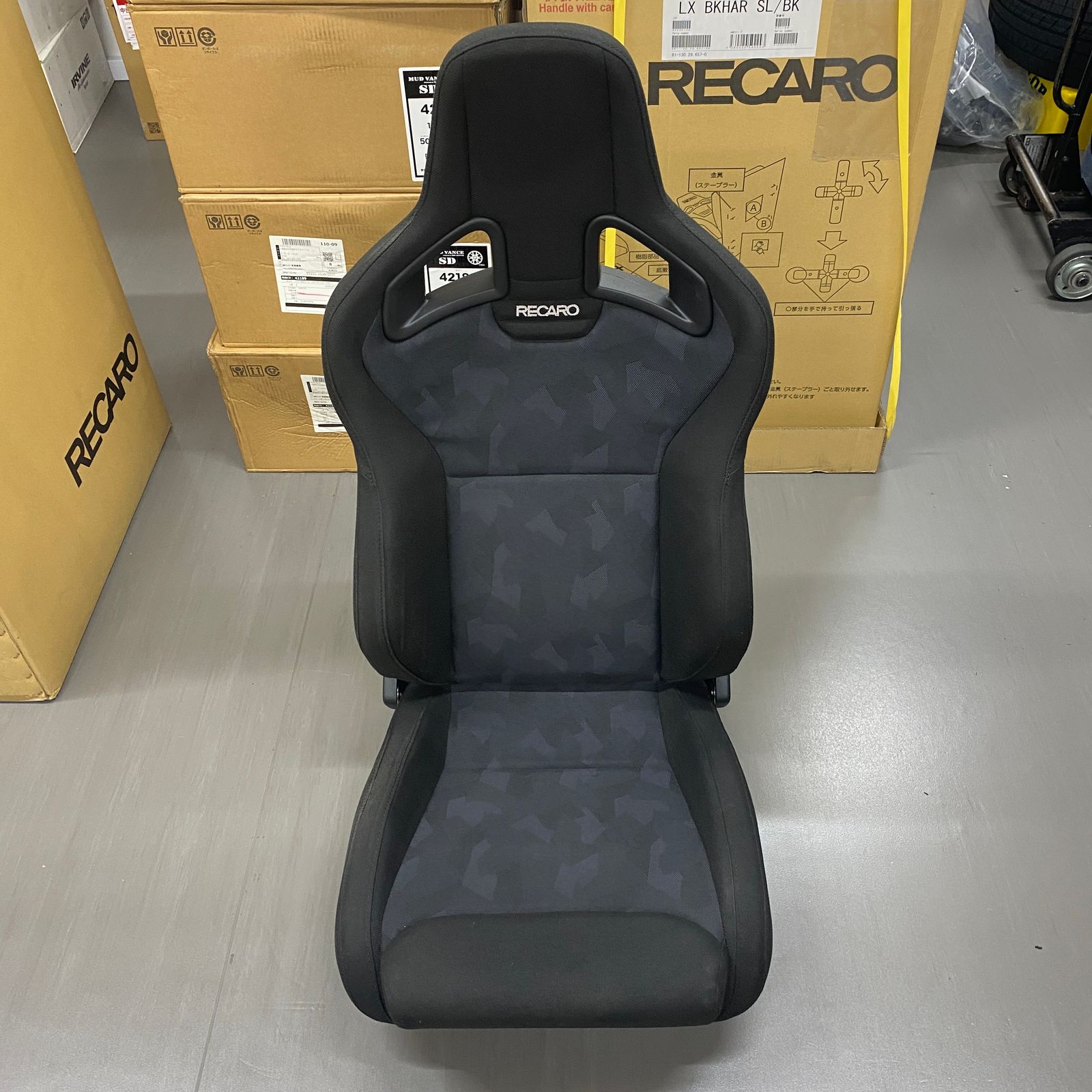RECARO セミバケットシート HTR AN100 RH