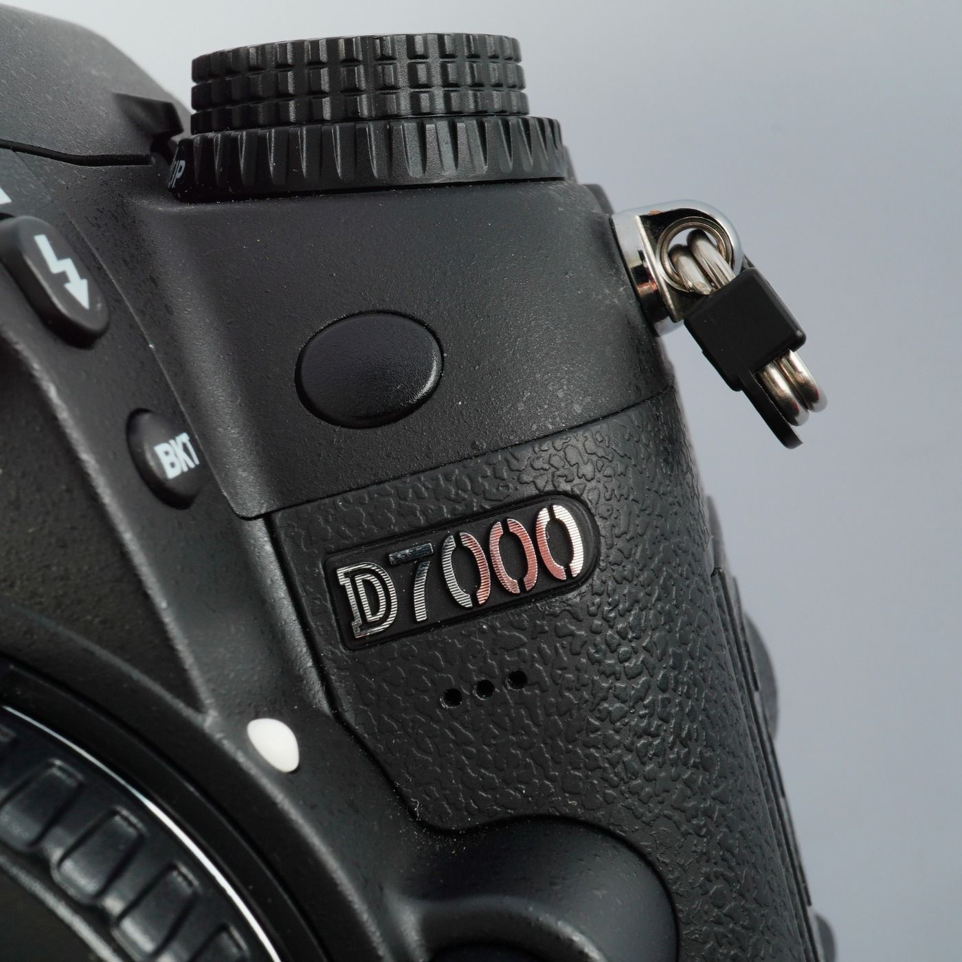 Nikon ニコン D7000 20.9MP [ 6,087 Shots ] デジタル一眼レフカメラ 