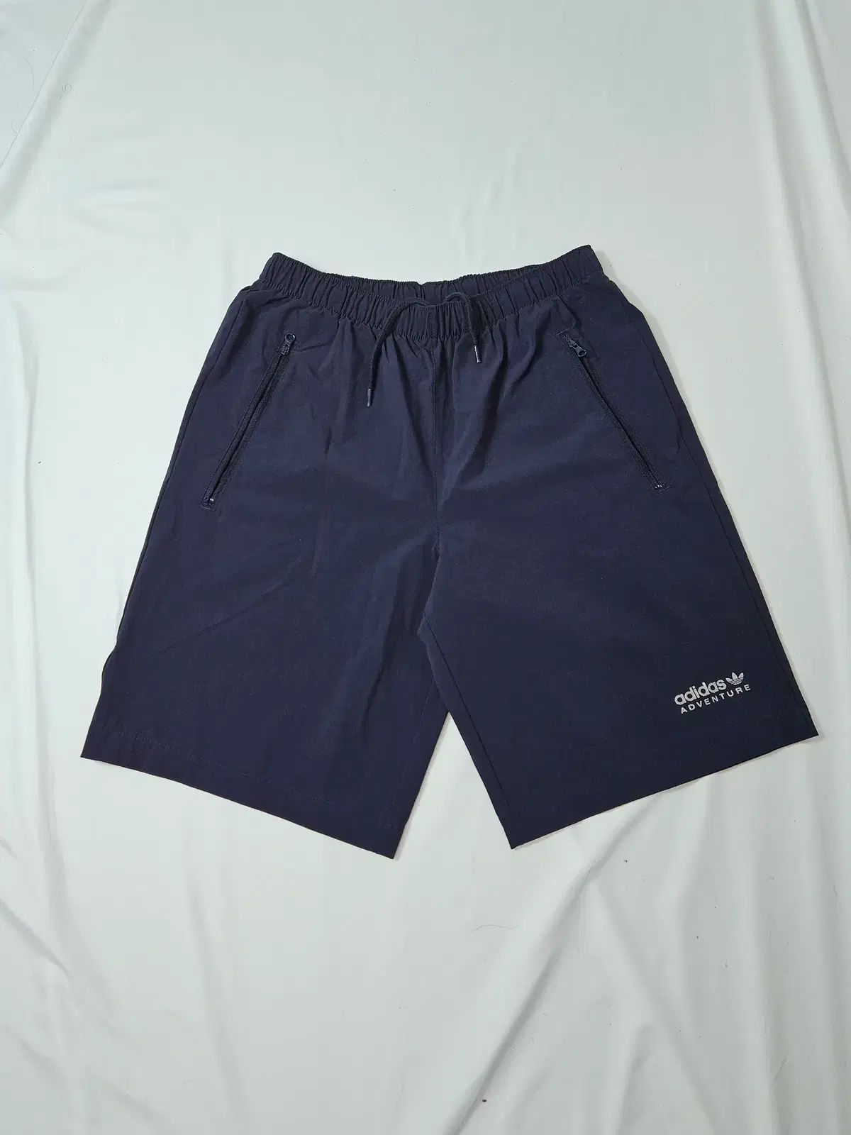 アディダス オリジナル アドベンチャー ウーブン ショートパンツ ハーフパンツ 機能性 M (ほぼ新品)