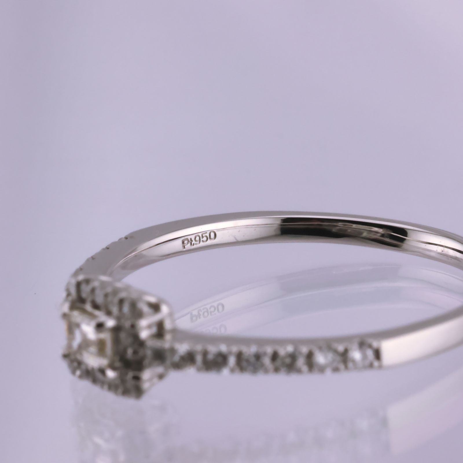 参考定価293,700円！》 Pt.950 プラチナ ダイヤモンド 0.20ct 0.10ct 