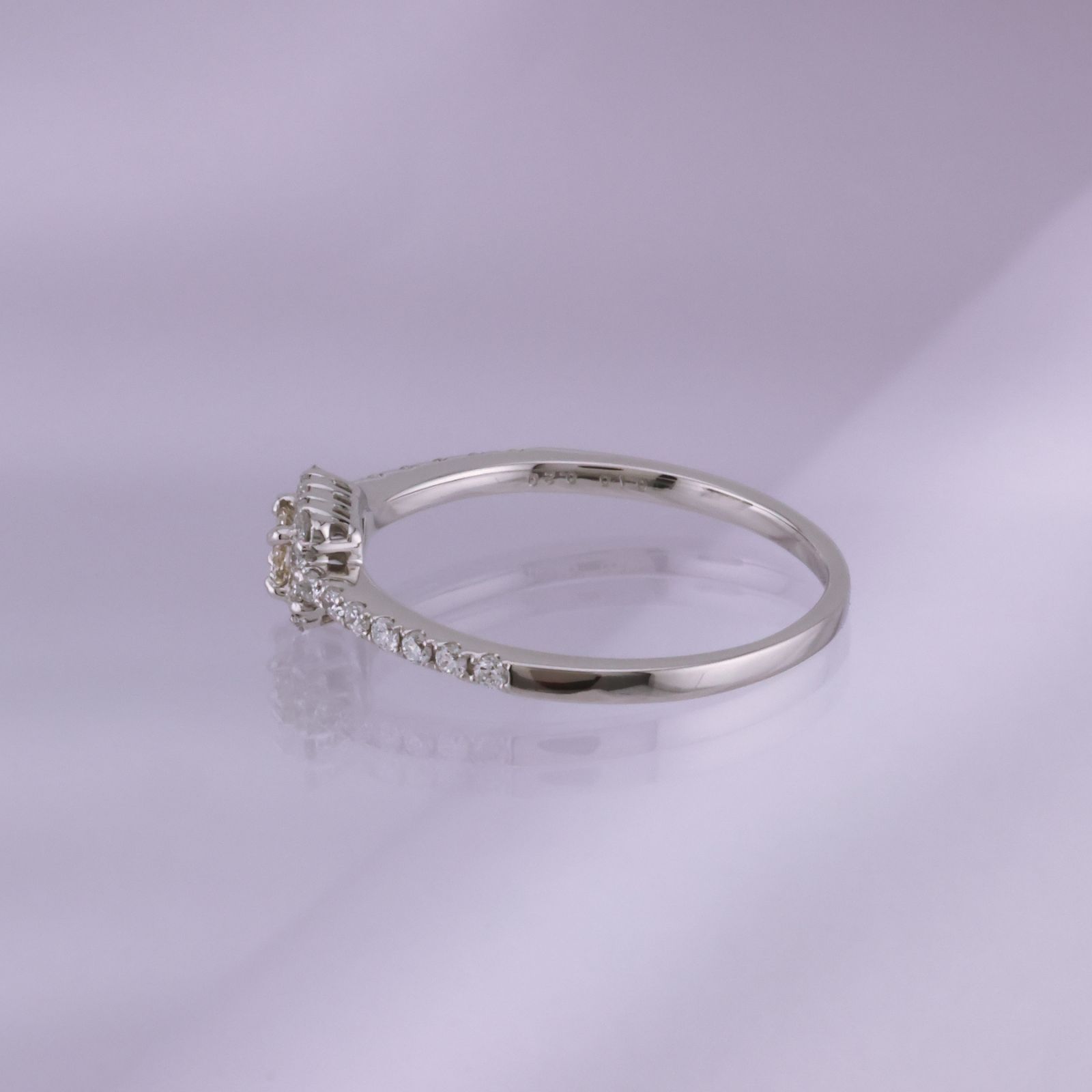 参考定価293,700円！》 Pt.950 プラチナ ダイヤモンド 0.20ct 0.10ct 