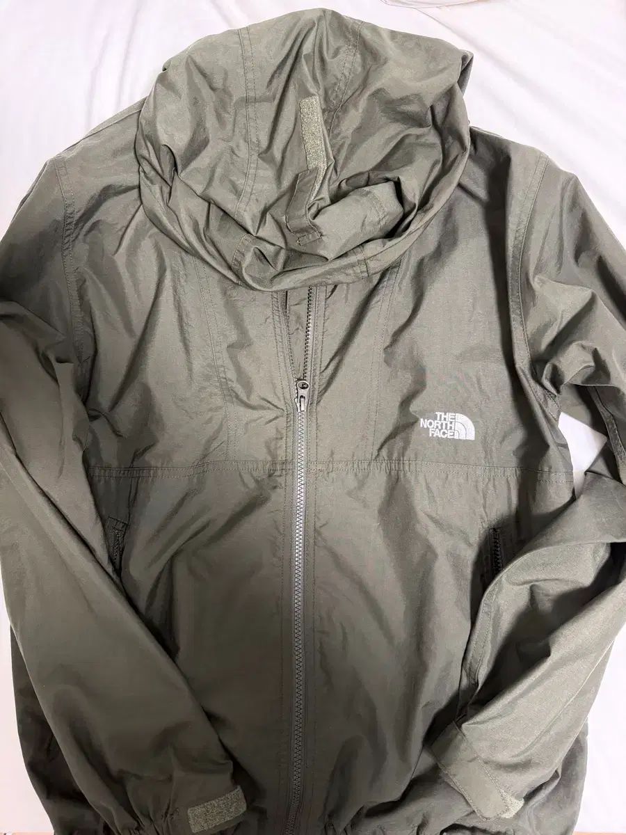 日本 THE NORTH FACE ザノースフェイス ウィンドブレーカー Mサイズ 出品