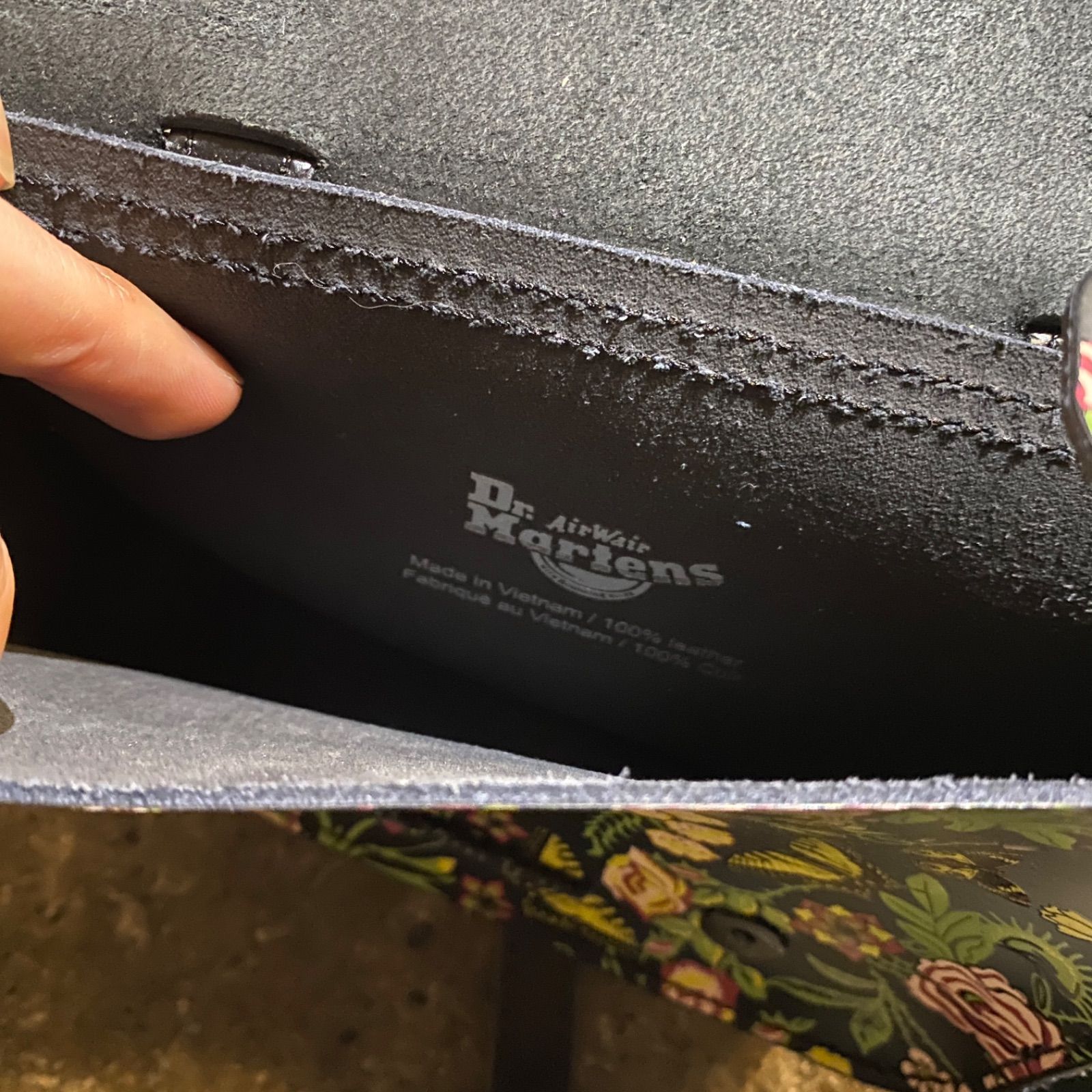 Dr.Martens 7 inch Floral Leather Crossbody Bag ドクターマーチン 7 
