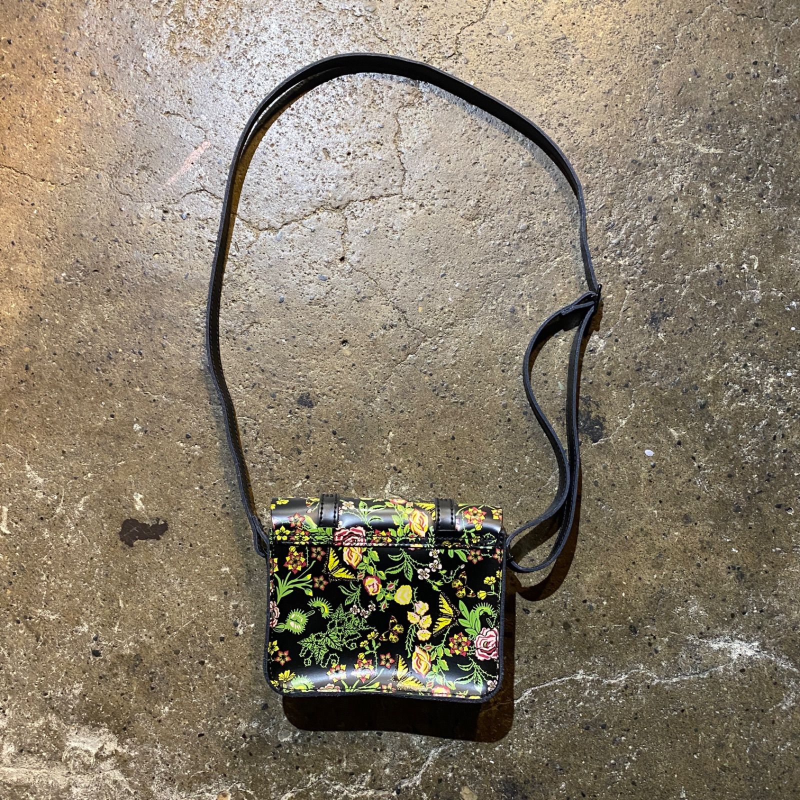 Dr.Martens 7 inch Floral Leather Crossbody Bag ドクターマーチン 7 