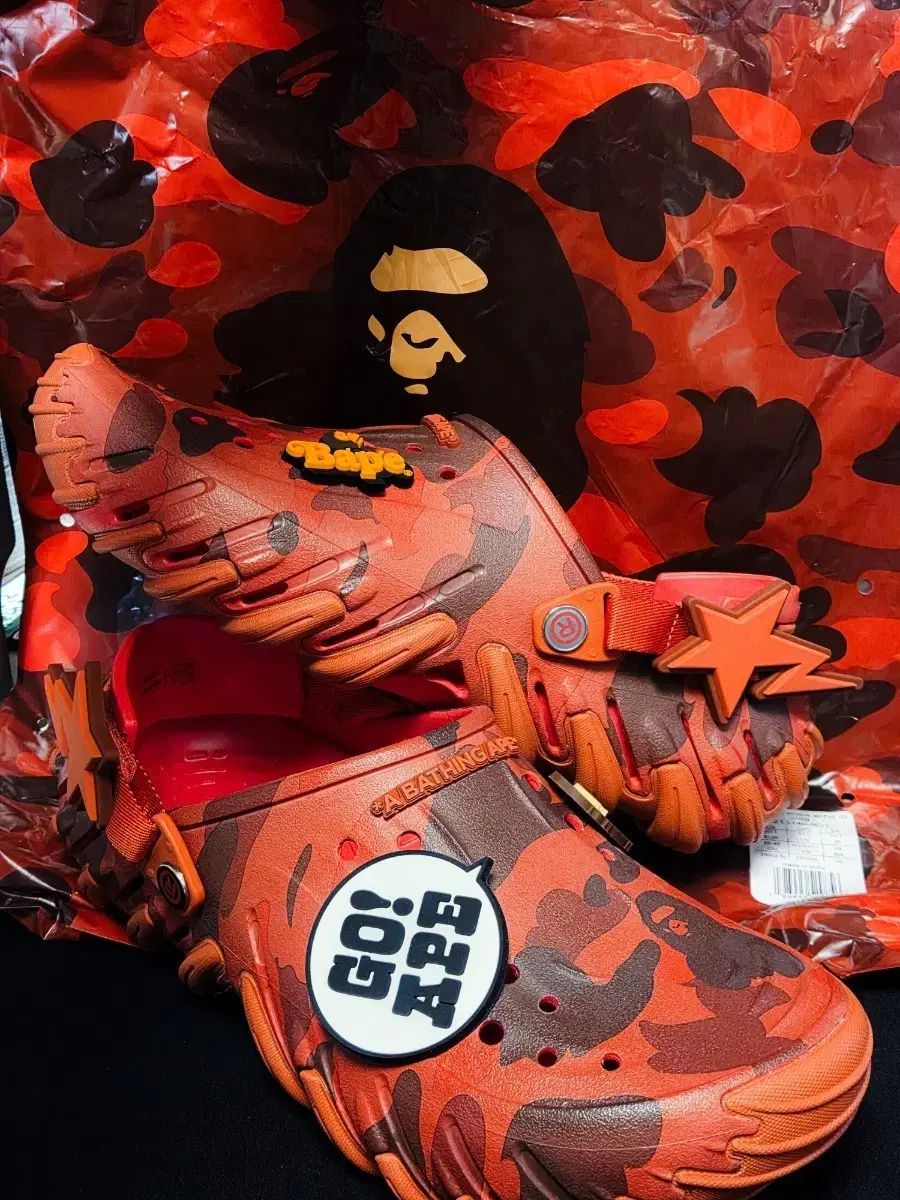 2026 A BATHING APE アベイシングエイプ Crocs クロックス レッド BAPE x Crocs Red 新品